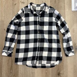 Black and White Plaid Flannel Button-Up Shirt